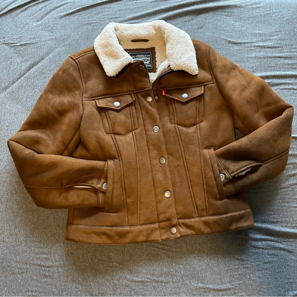 Men’s small Levi’s trucker Aviator jacket.